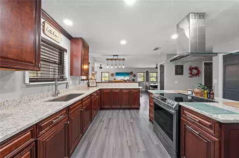 Kitchen - 233 Eastern Ave, Saint Cloud, FL 34769 photo 4 of 7