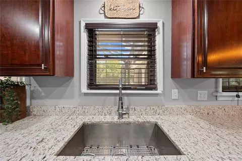 Kitchen - 233 Eastern Ave, Saint Cloud, FL 34769 photo 3 of 7