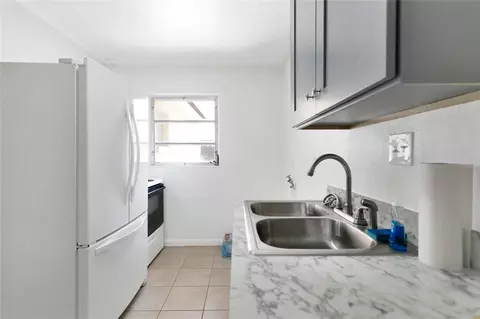 Kitchen - 1801 Eastern Ave, Saint Cloud, FL 34769 photo 3 of 3