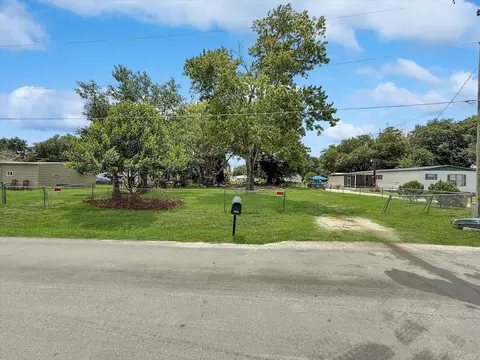 2824 Bay Ave, Kissimmee, FL 34744