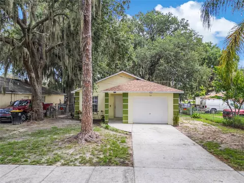 712 Virginia Ave, Auburndale, FL 33823