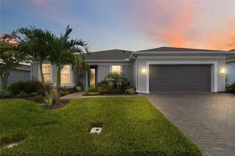 Exterior - 2777 Cherry Blossom Loop, Saint Cloud, FL 34771 photo 3 of 7