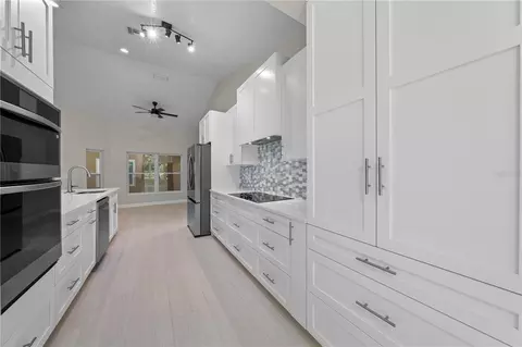 Kitchen - 2082 Camelot Blvd, Saint Cloud, FL 34772 photo 5 of 8