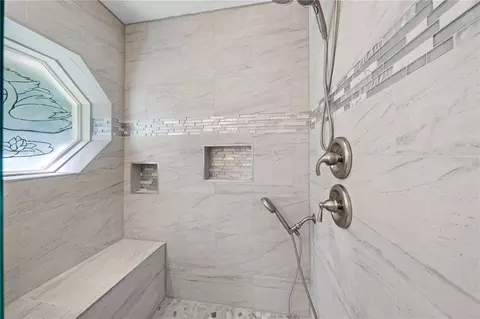 Bath - 2082 Camelot Blvd, Saint Cloud, FL 34772 photo 7 of 7