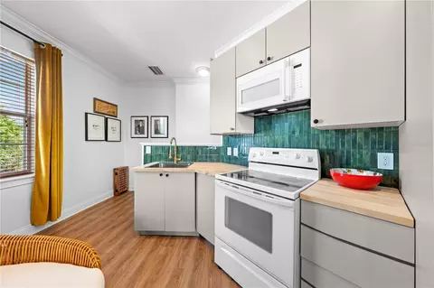 Kitchen - 3358 Cat Brier Trl, Harmony, FL 34773 photo 9 of 9