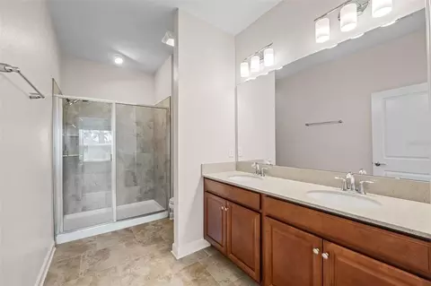 Bath - 2825 Attwater Loop, Winter Haven, FL 33884 photo 3 of 5