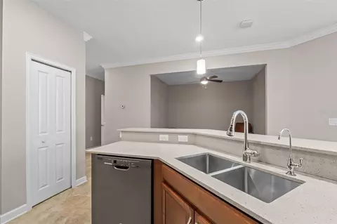 Kitchen - 2825 Attwater Loop, Winter Haven, FL 33884 photo 6 of 7