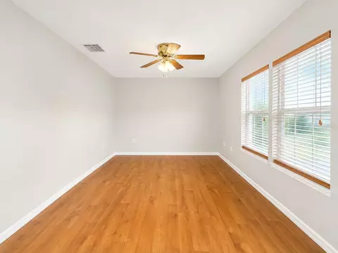 Living - 4104 Quail Nest Ct, Saint Cloud, FL 34772 photo 3 of 4