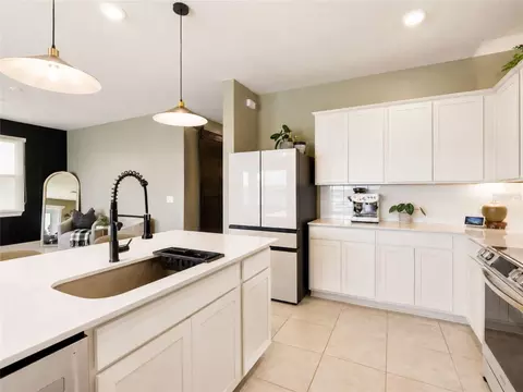 Kitchen - 1634 Groveline Rd, Saint Cloud, FL 34771 photo 4 of 5