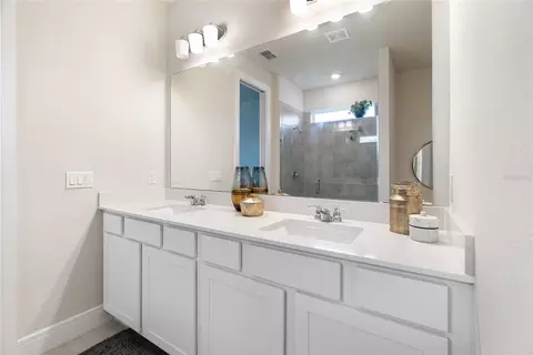 Bath - 1634 Groveline Rd, Saint Cloud, FL 34771 photo 1 of 3