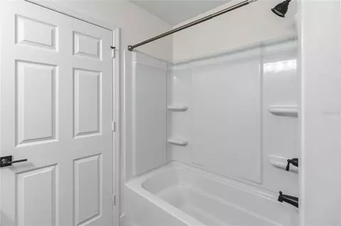 Bath - 3837 Elk Bluff Rd, Saint Cloud, FL 34772 photo 3 of 3