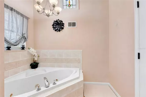 Bath - 5381 Alligator Lake Rd, Saint Cloud, FL 34772 photo 2 of 4