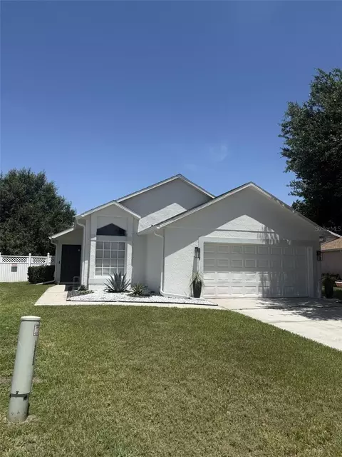 Exterior - 2916 Canoe Cir, Saint Cloud, FL 34772 photo 2 of 7