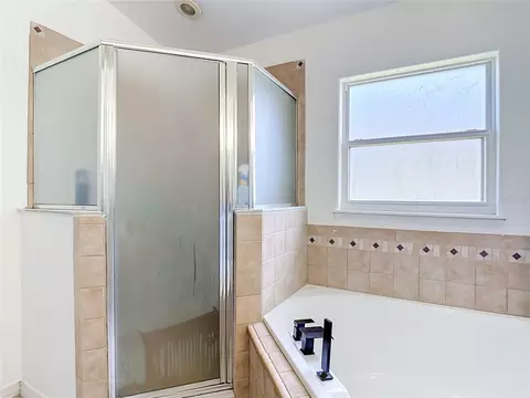 Bath - 3600 Yellow Bird Ct, Saint Cloud, FL 34772 photo 2 of 4