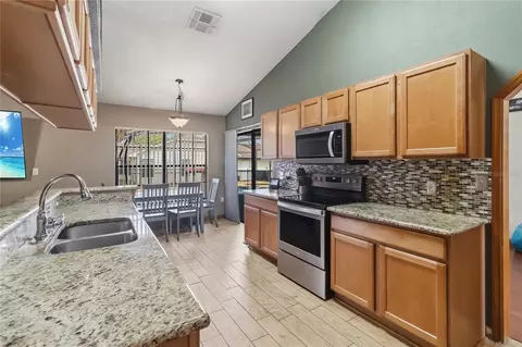 2207 Deata Ct, Saint Cloud, FL 34772 photo 9