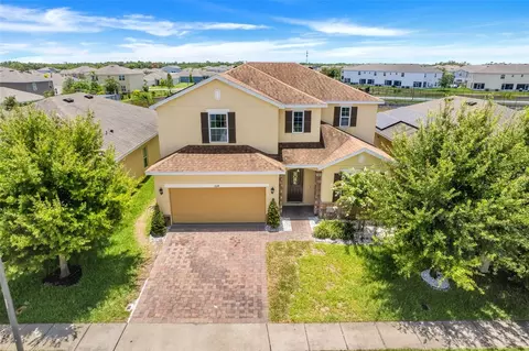 624 Sardinia Cir, Davenport, FL 33837