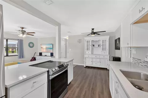 233 Missouri Ave, Saint Cloud, FL 34769 photo 12