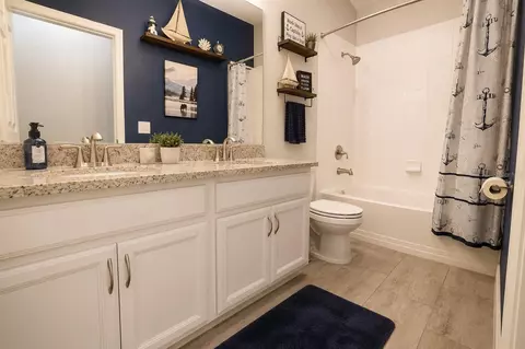 Bath - 3485 Middlebrook Pl, Harmony, FL 34773 photo 1 of 1