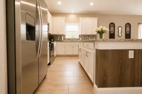 Kitchen - 3485 Middlebrook Pl, Harmony, FL 34773 photo 1 of 4