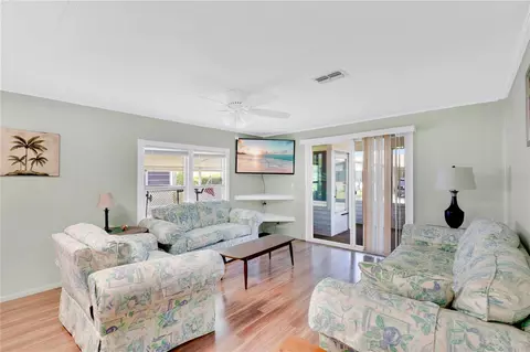 2527 Longpine Ln, Saint Cloud, FL 34772 photo 3