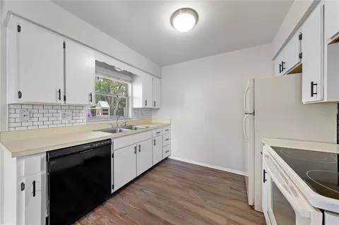 Kitchen - 1501 Virginia Ave, Saint Cloud, FL 34769 photo 3 of 6