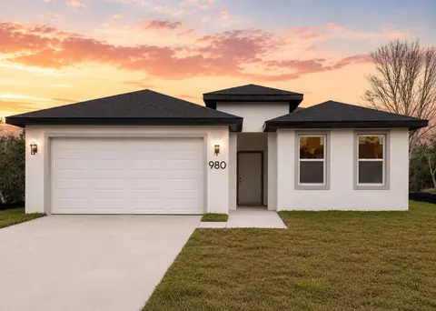 980 Tahiti Ave SE, Palm Bay, FL 32909