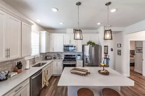 Kitchen - 2732 Cherry Blossom Loop, Saint Cloud, FL 34771 photo 4 of 5