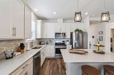Kitchen - 2732 Cherry Blossom Loop, Saint Cloud, FL 34771 photo 3 of 5