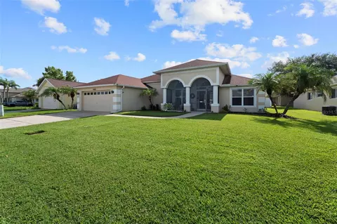 Exterior - 4303 Sioux Ct, Saint Cloud, FL 34772 photo 2 of 4
