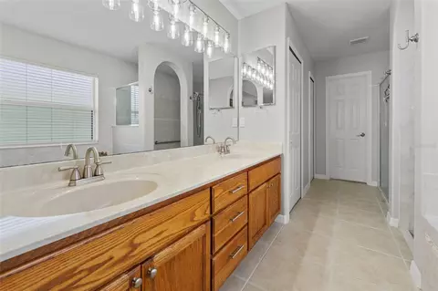 Bath - 4303 Sioux Ct, Saint Cloud, FL 34772 photo 2 of 3