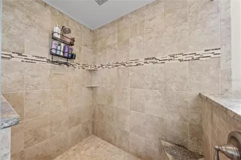 Bath - 4664 Hickory Tree Ln, Saint Cloud, FL 34772 photo 6 of 8