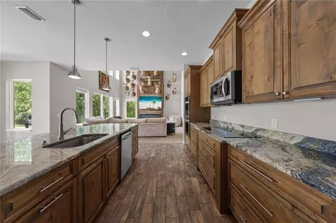 Kitchen - 4664 Hickory Tree Ln, Saint Cloud, FL 34772 photo 7 of 11