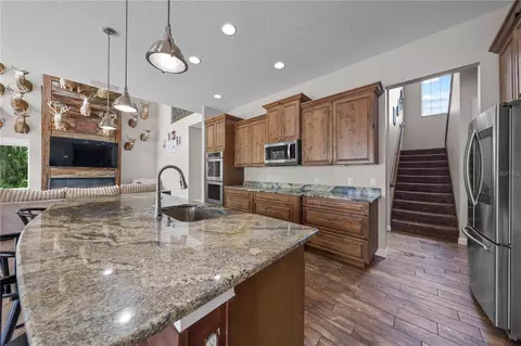 Kitchen - 4664 Hickory Tree Ln, Saint Cloud, FL 34772 photo 8 of 11