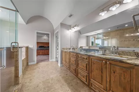 Bath - 4664 Hickory Tree Ln, Saint Cloud, FL 34772 photo 8 of 8