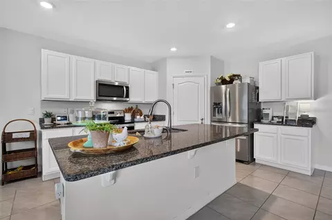Kitchen - 3995 Mekong Ct, Saint Cloud, FL 34772 photo 2 of 2
