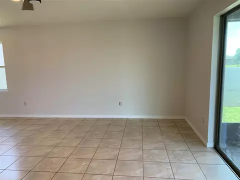 Living - 3966 Baja Dr, Saint Cloud, FL 34772 photo 2 of 5
