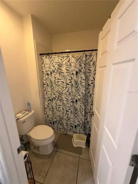 Bath - 2840 Wadeview Loop, Saint Cloud, FL 34769 photo 3 of 4