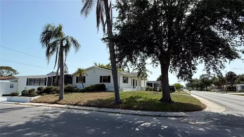 3708 Holiday Lake Dr, Holiday, FL 34691