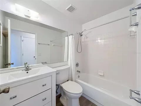 Bath - 9415 Daney St, Gotha, FL 34734 photo 2 of 4