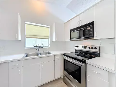 Kitchen - 9415 Daney St, Gotha, FL 34734 photo 1 of 5