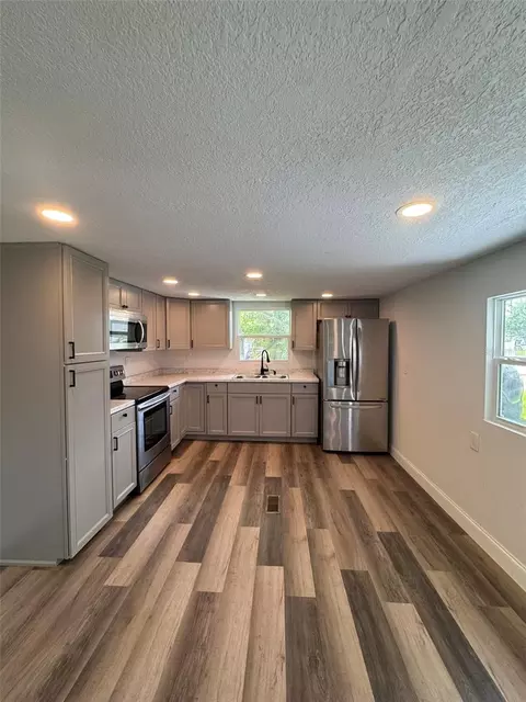 904 Robinson Ave, Saint Cloud, FL 34769 photo 4