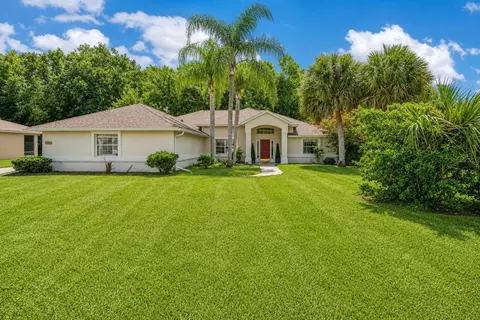 3739 Sunrise Oaks Dr, Port Orange, FL 32129