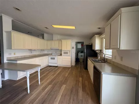 9145 Lincoln Rd, Saint Cloud, FL 34773 photo 2