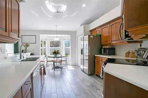 Kitchen - 4202 Cracker Ct, Saint Cloud, FL 34772 photo 3 of 3