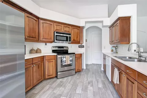 Kitchen - 4202 Cracker Ct, Saint Cloud, FL 34772 photo 2 of 3