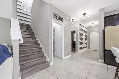 Entry Way - 3420 Schoolhouse Rd, Saint Cloud, FL 34773 photo 3 of 7