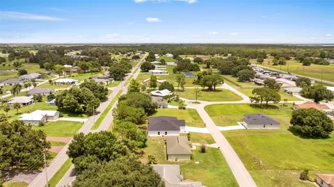 View/Area - 110 Friendly Cir #1, Sebring, FL 33876 photo 2 of 11