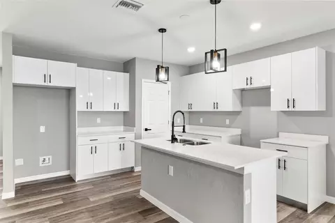 Kitchen - 110 Friendly Cir #1, Sebring, FL 33876 photo 4 of 6