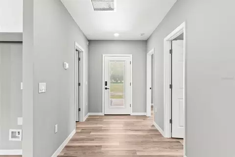 Entry Way - 110 Friendly Cir #1, Sebring, FL 33876 photo 1 of 2