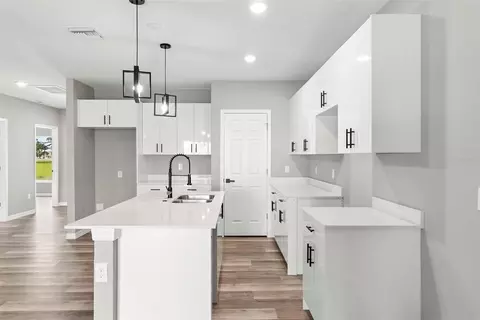 Kitchen - 110 Friendly Cir #1, Sebring, FL 33876 photo 5 of 6